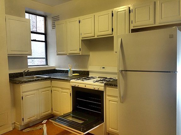 4th image of 307 E 110th St APT 11