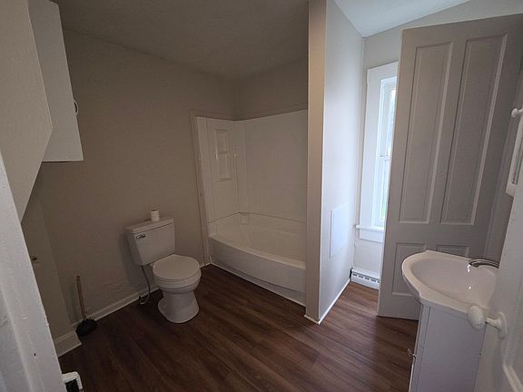 5th image of 227 W 12th St