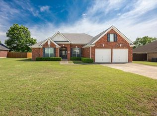 265 Old Spanish Trl, Valley View, TX 76272