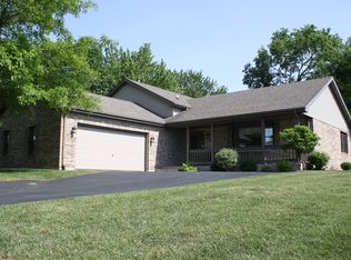 402 Pasadena Ave, Beecher, IL 60401
