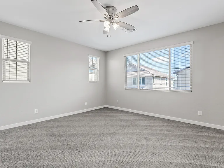 1154 E Thompson Way — Photo 27