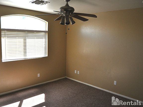 4th image of 2824 E Rockwood Dr