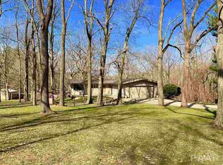 21754 Robins Ln, Tremont, IL