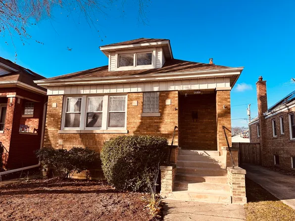 4932 N Meade Ave, Chicago, IL 60630