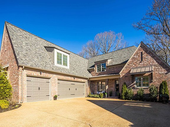 2nd image of 550 Brangus Valley Dr