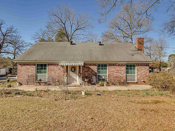 4th image of 142 Jesse Ln