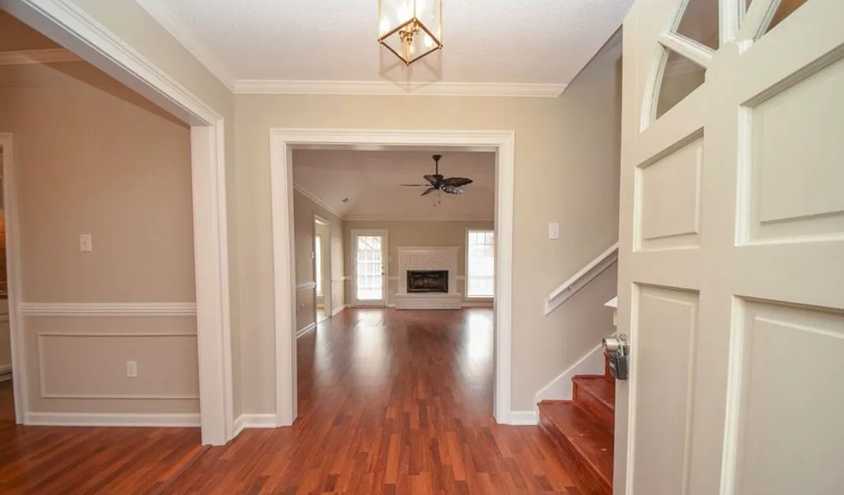 Building Photo - 7347 Kingsland Dr
