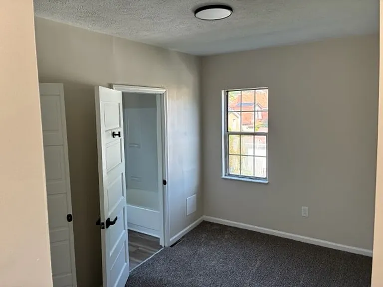 76-78 Cortina Way — Photo 13
