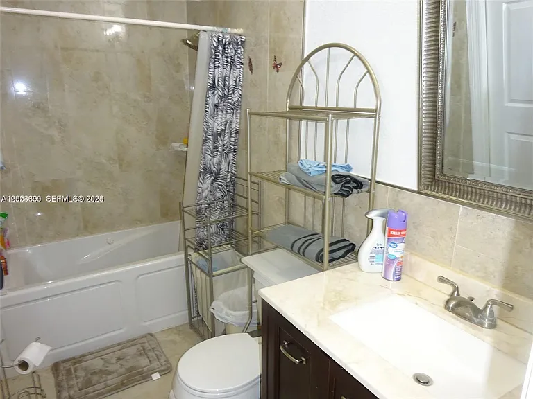 9240 SW 56th St — Photo 11