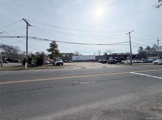 Pond Road, Ronkonkoma, NY 11779