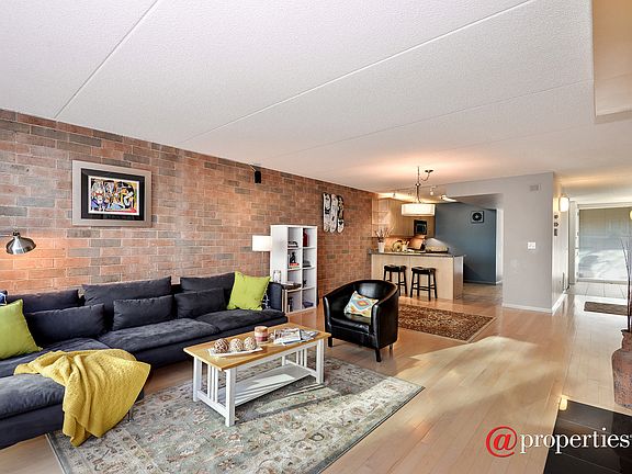 Kitchen / Living Room