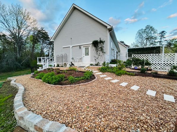 (undisclosed Address), Fredericksburg, VA 22406