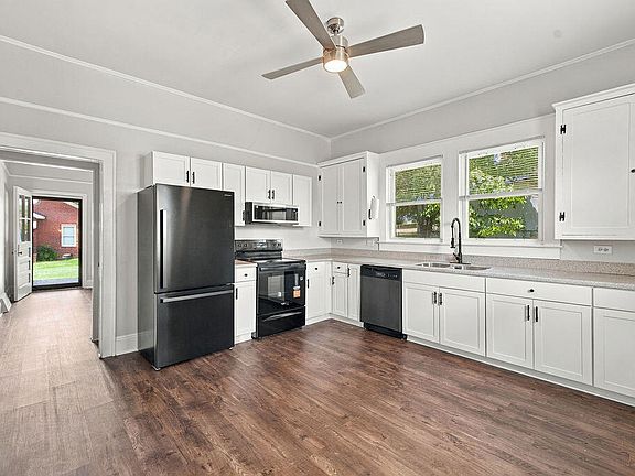 5th image of 203 Allis Ave