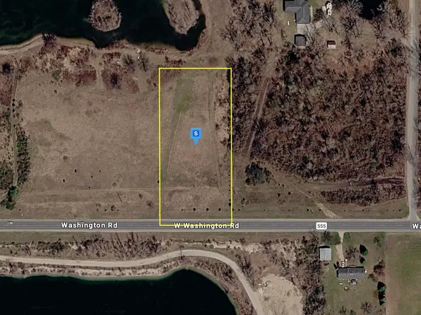 8298 W Washington Rd, Sumner, MI 48889