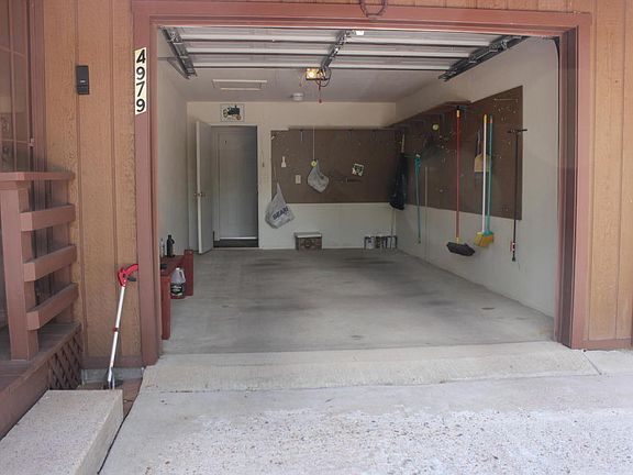 5th image of 4979 Oak Dr