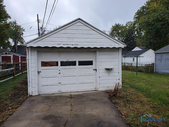 3rd image of 1828 Kedron St