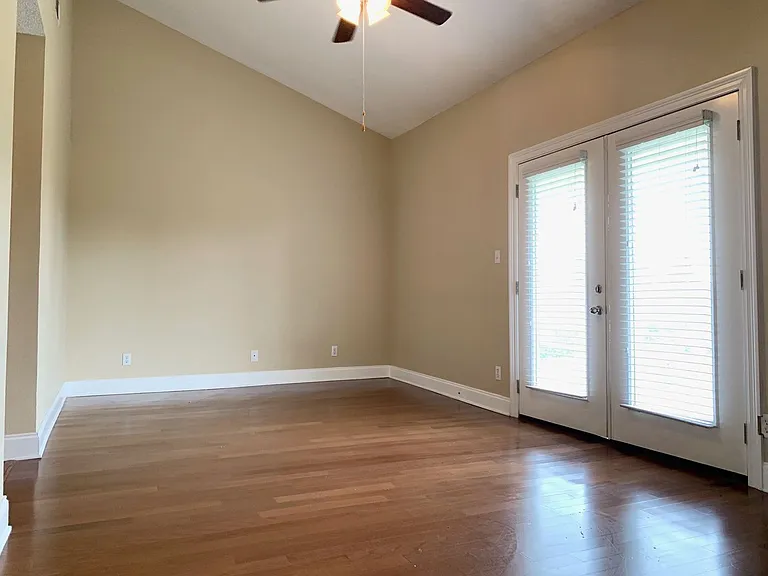 9201 Palmetto — Photo 14