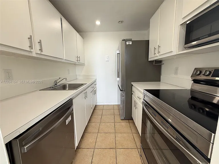 2350 NE 135th St #1207 — Photo 6