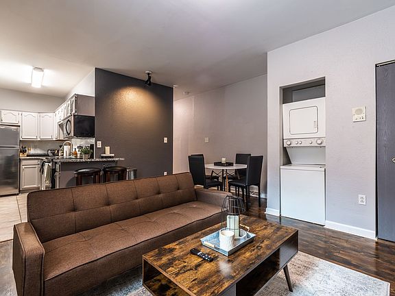 3rd image of 2322 E Carson St APT 1B