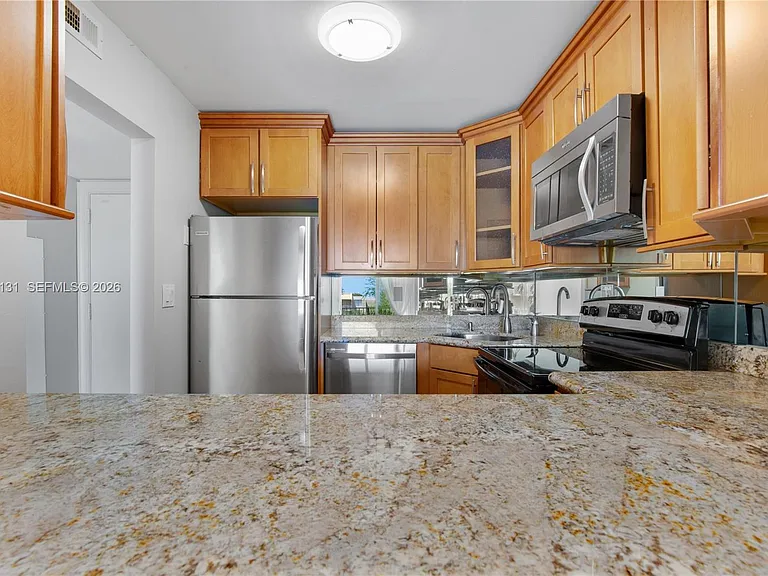 13120 SW 92nd Ave #B-409 — Photo 4