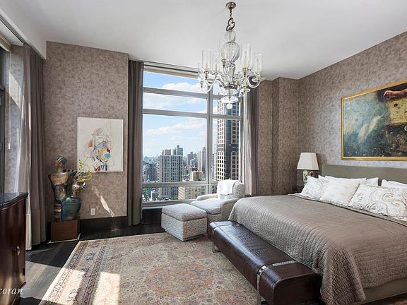 4th image of 450 E 83rd St Penthouse 1B