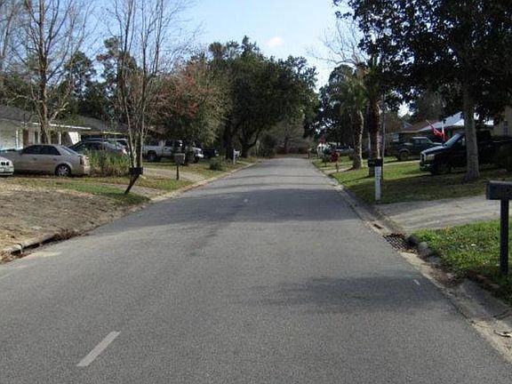3rd image of 1309 Parktown Dr