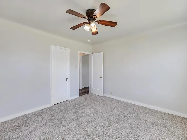 328 Birdwell St — Photo 10