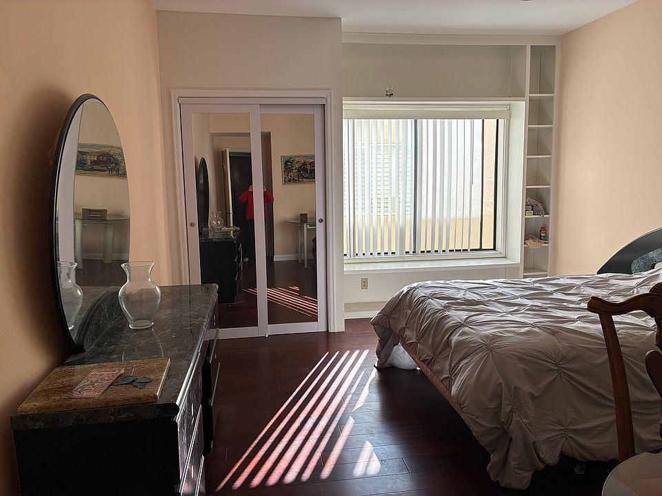 1st image of 1905 Manning Ave