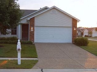 1563 Rosedale Dr, O'Fallon, MO 63366