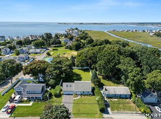 145 Beach Park Rd, Clinton, CT 06413