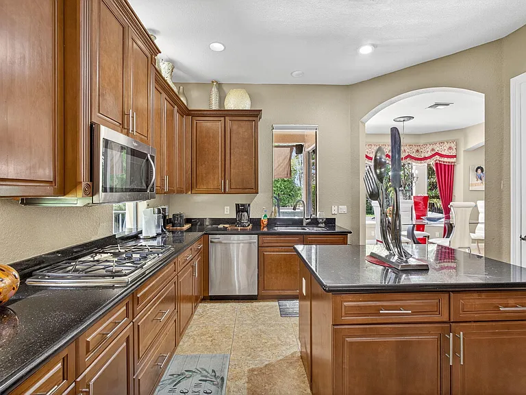 3501 Collonade Dr — Photo 5