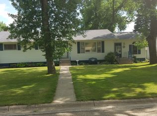 706 Odegard Ave SW, Cooperstown, ND 58425