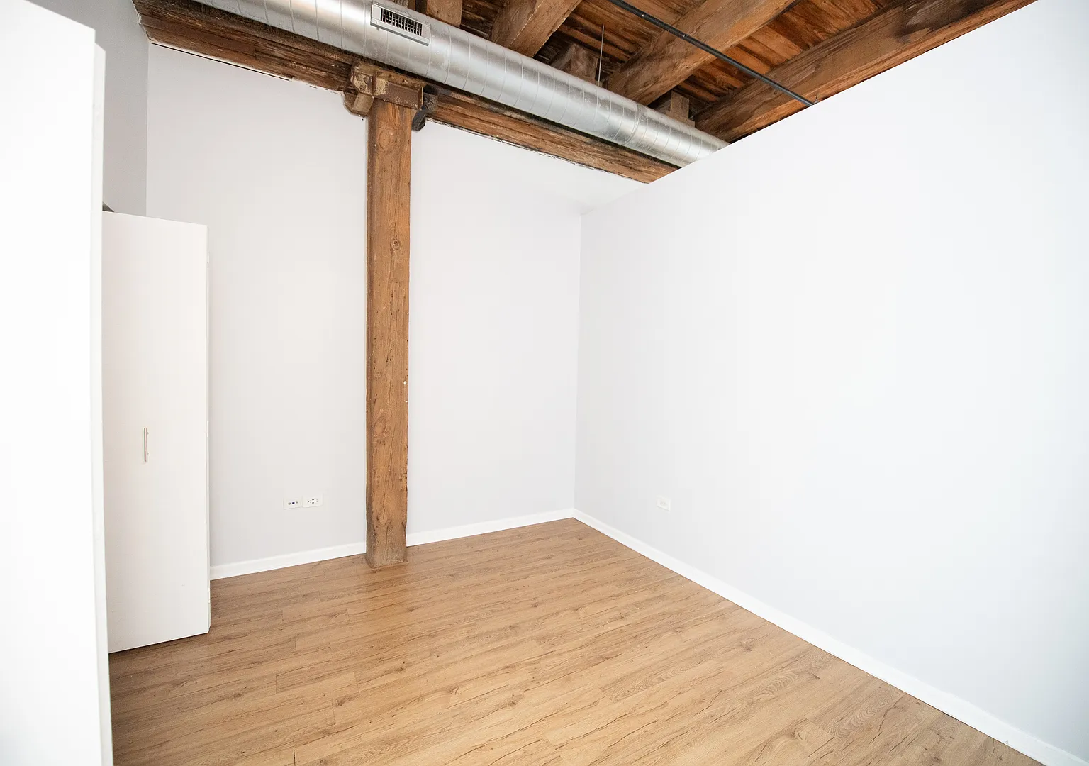 2 bed, 1100 sqft, $2,600 — Photo 4