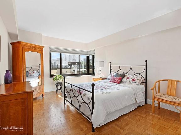 2nd image of 10 E End Ave APT 15G