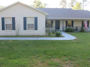 17725 Hyland Ln, Dade City, FL 33523