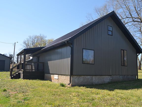 5th image of 332 Fir Road