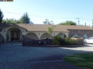 104 Old Oak Ct, Oakley, CA