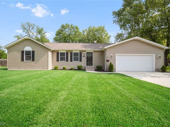 7427 Hawk Ave, Mentor, OH 44060