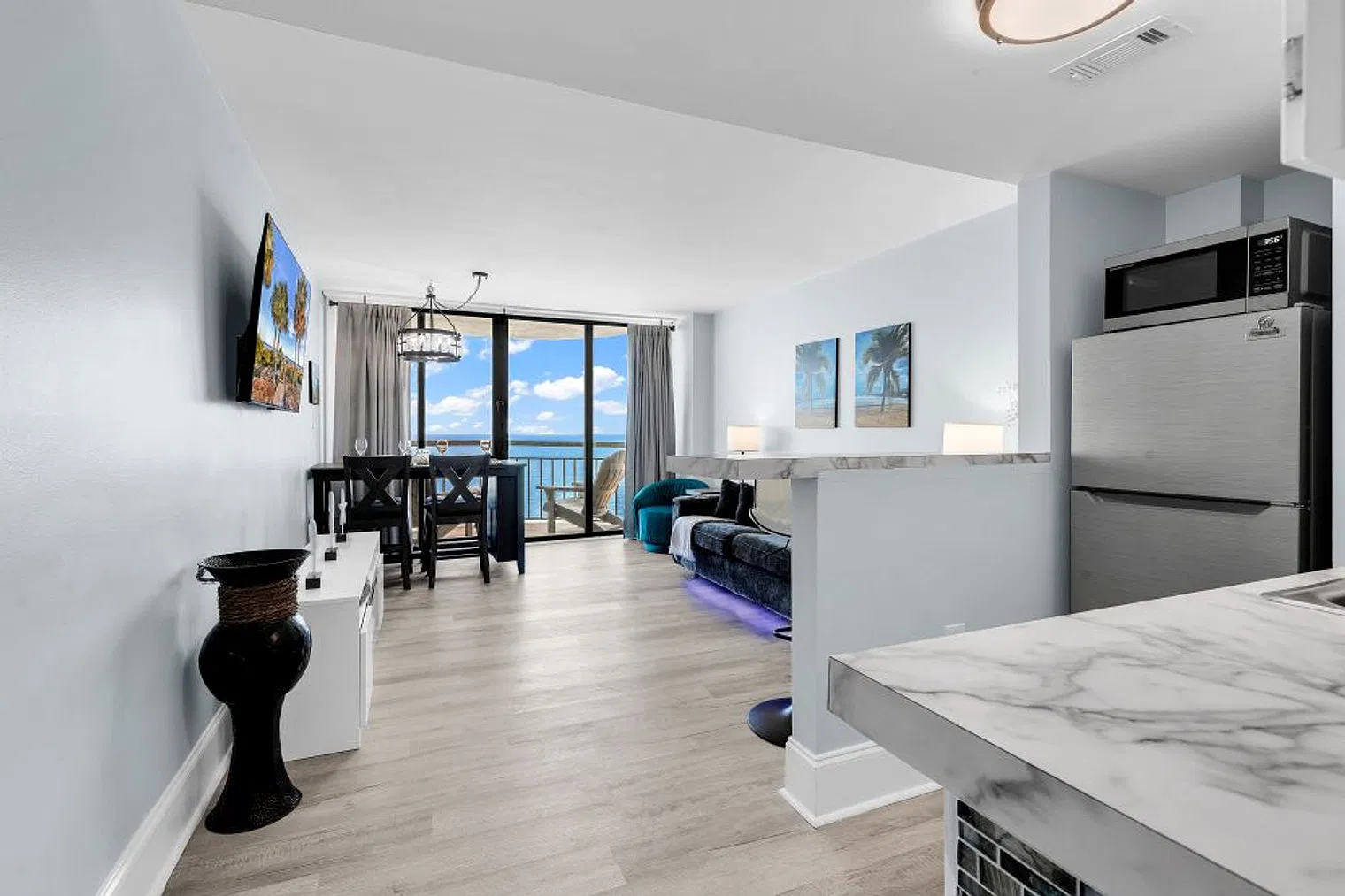 1 bed, 1.0 bath, 699 sqft, $2,340 — Photo 2