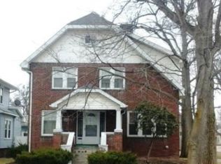 730 N Uhrich St, Uhrichsville, OH 44683