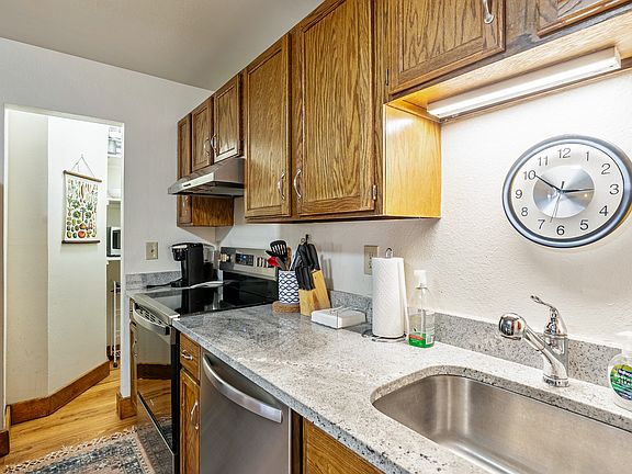 3rd image of 2025 Canyons Resort Dr APT W2