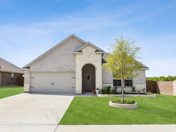 627 Royal Pine Dr, Fate, TX 75087