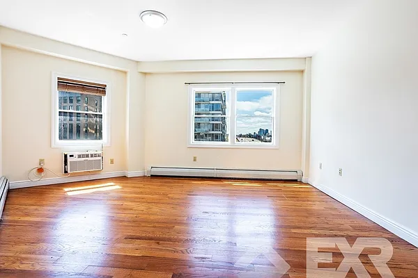 Rented by EXR | media 13