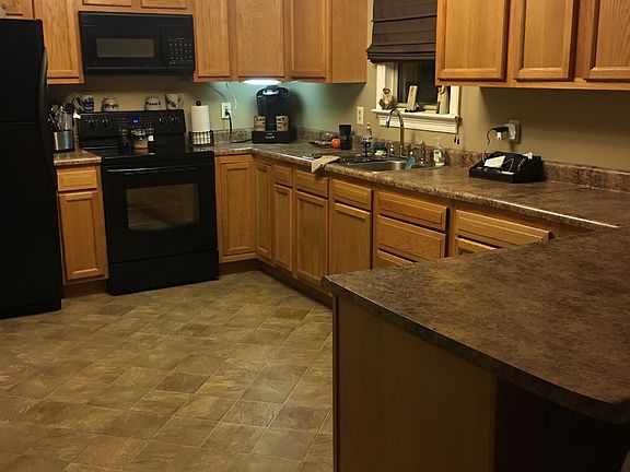 4th image of 2492 Crestview Dr