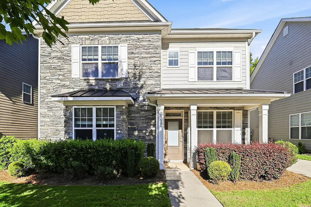 5 bed, 3.5 bath, 3004 sqft, $3,130 — Photo 1