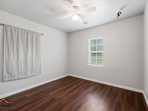 5th image of 4012 S Hudson Ave