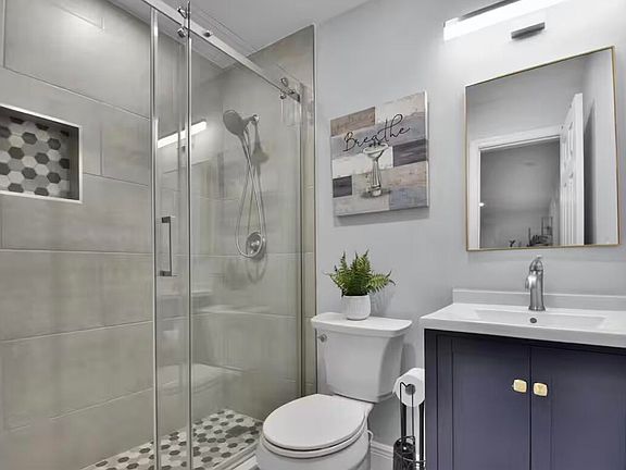 2nd image of 708 SW 16th Ave #1-4