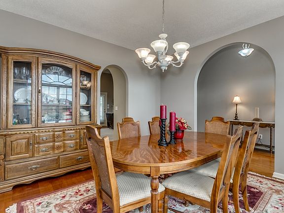 5th image of 9909 Empress Blvd