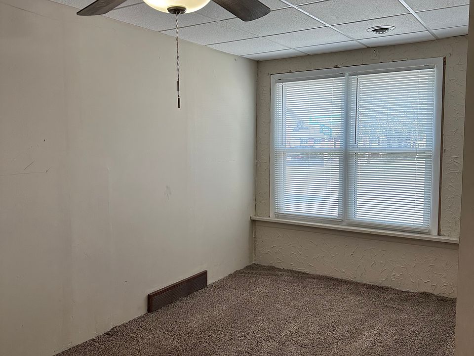 1st image of 4651 Broadway APT 1