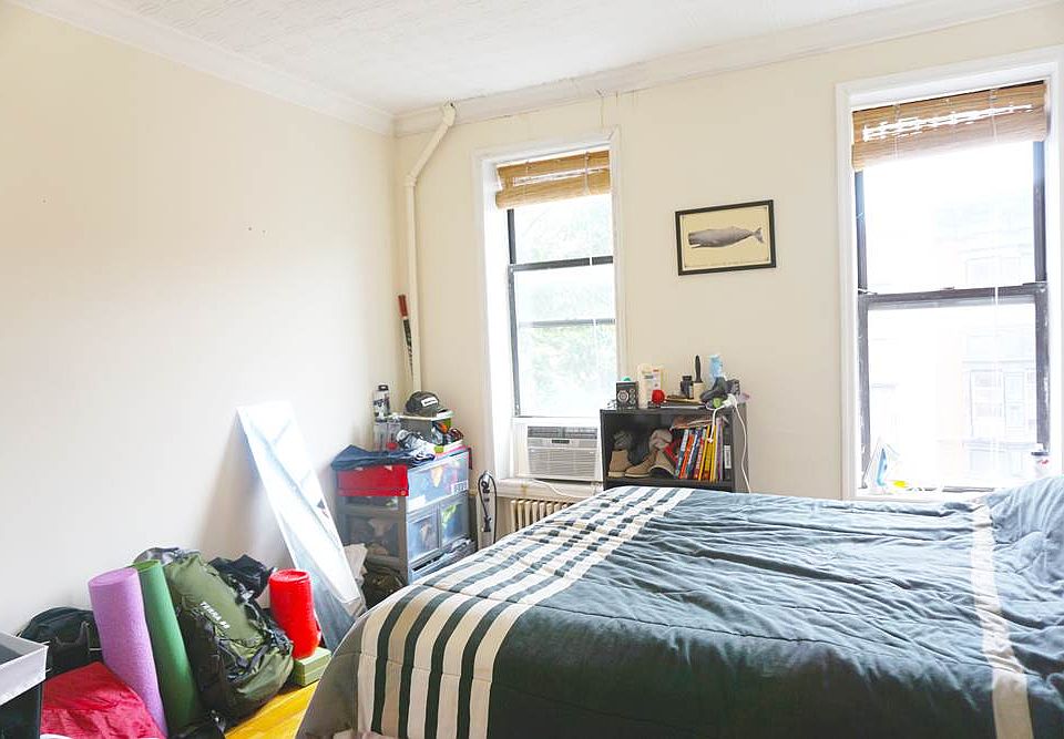 1st image of 700 Sackett St APT 2L
